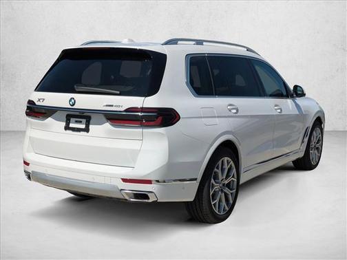Alpine White 2026 BMW X7 xDrive40i
