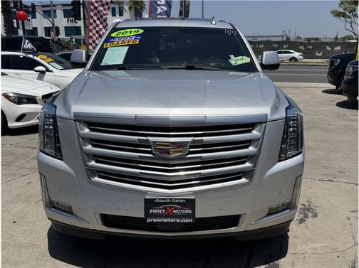 Radiant Silver Metallic 2019 Cadillac Escalade Platinum