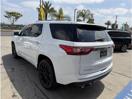 Summit White 2020 Chevrolet Traverse Premier