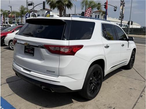 Summit White 2020 Chevrolet Traverse Premier