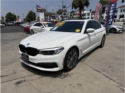 Alpine White 2018 BMW 540 540i Sedan 4D