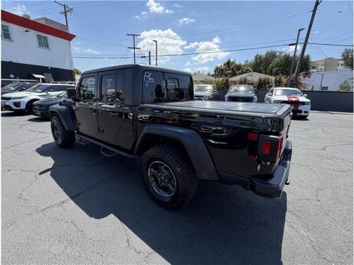 Black Clearcoat 2020 Jeep Gladiator Sport S