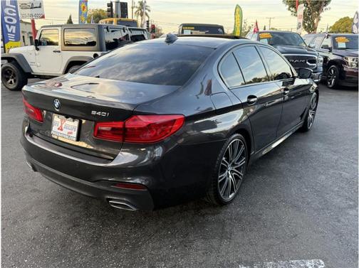 2018 BMW 540 540i Sedan 4D