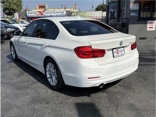 2017 BMW 320 i