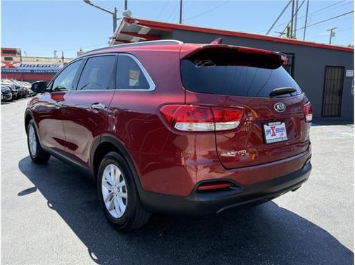 2018 Kia Sorento LX