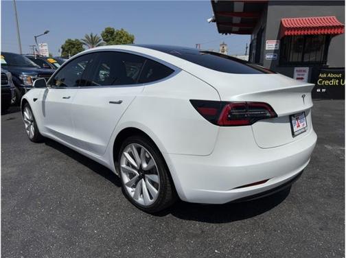 2019 Tesla Model 3 Standard Range Plus