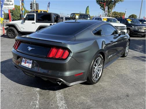 2016 Ford Mustang EcoBoost Premium