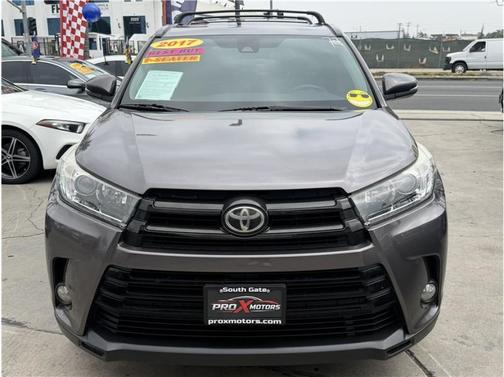 Predawn Gray Mica 2017 Toyota Highlander SE