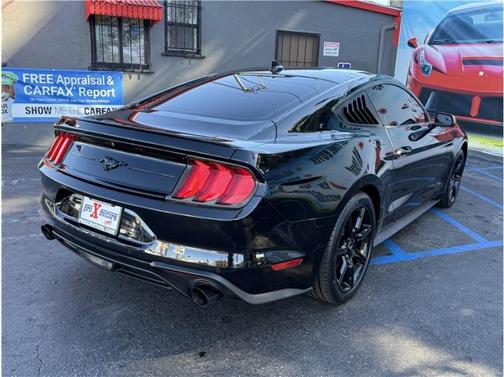 2020 Ford Mustang EcoBoost