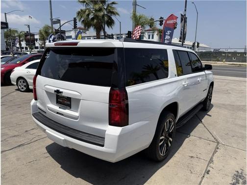 White 2018 Chevrolet Suburban LT