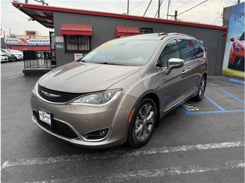 2017 Chrysler Pacifica Limited