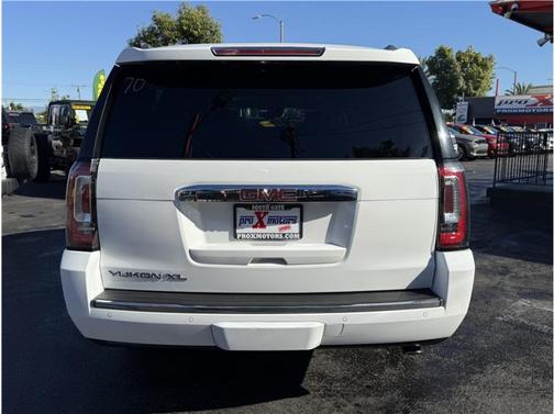 2017 GMC Yukon XL Denali