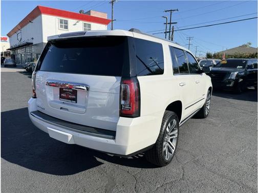 White 2017 GMC Yukon Denali