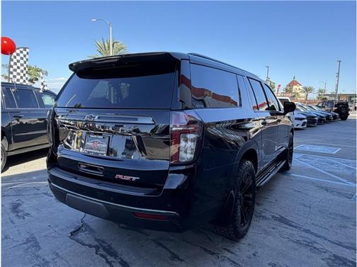 Black 2022 Chevrolet Suburban RST