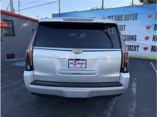 2020 Cadillac Escalade Premium Luxury