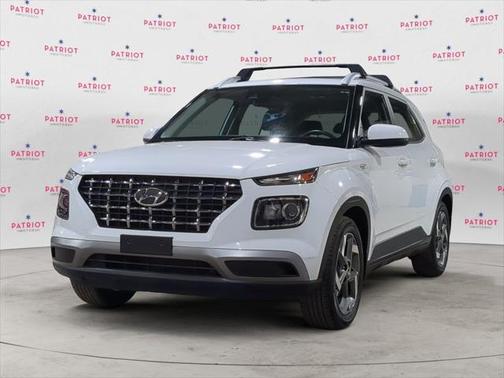 2022 Hyundai VENUE SEL