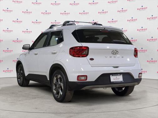 2022 Hyundai VENUE SEL