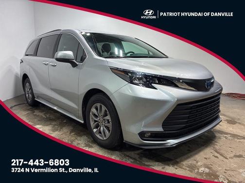 2025 Toyota Sienna XLE