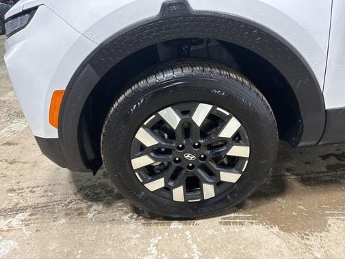 2025 Hyundai SANTA CRUZ SEL Activity