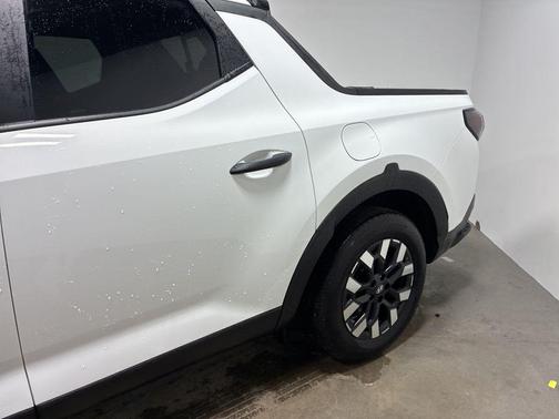 2025 Hyundai SANTA CRUZ SEL Activity