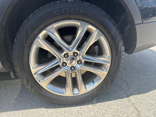 Shadow Black 2017 Ford Explorer Limited