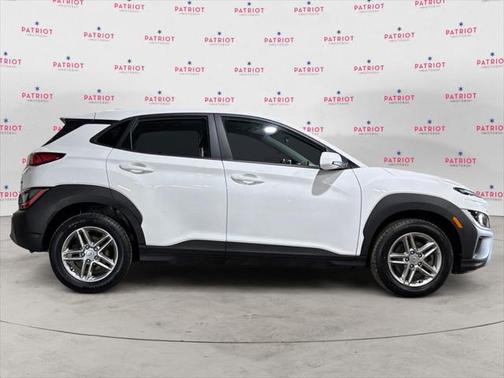 2022 Hyundai KONA SE