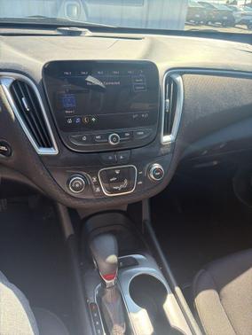 Dark Ash Metallic 2022 Chevrolet Malibu FWD RS