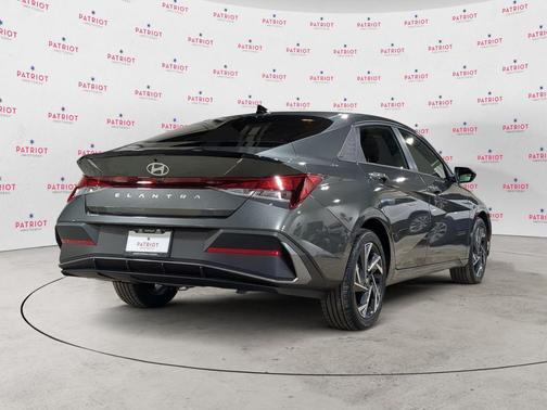 2025 Hyundai ELANTRA Sport