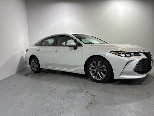 2020 Toyota Avalon XLE