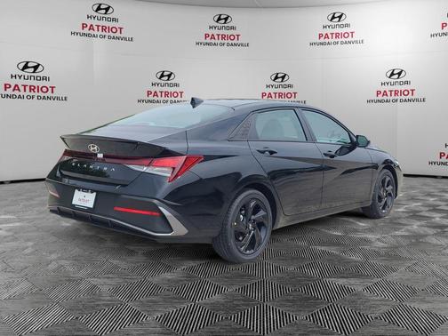 Abyss Black 2026 Hyundai ELANTRA Sport