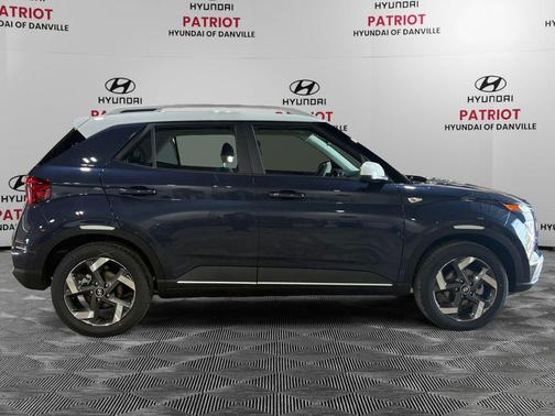Denim w/White Roof 2026 Hyundai VENUE SEL w/Two-Tone Roof