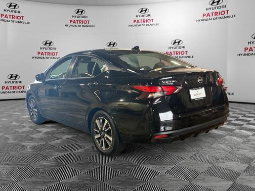 2021 Nissan Versa 1.6 SV