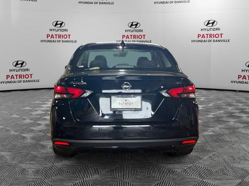 2021 Nissan Versa 1.6 SV