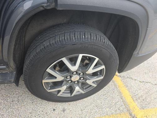 Satin Steel Metallic 2021 GMC Acadia FWD SLE