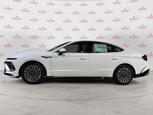 2025 Hyundai SONATA Hybrid SE