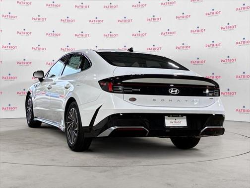 2025 Hyundai SONATA Hybrid SE