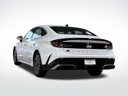 2025 Hyundai SONATA Hybrid SE