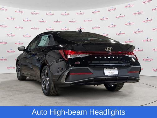 2025 Hyundai ELANTRA Sport