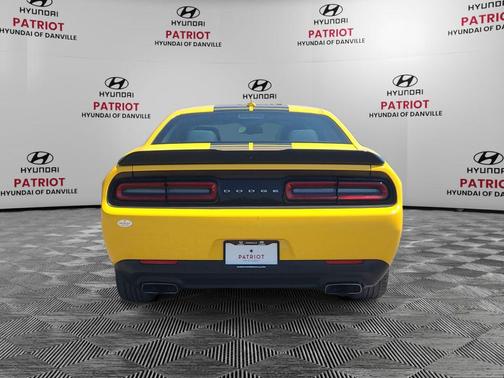 Yellow Jacket Clearcoat 2017 Dodge Challenger R/T