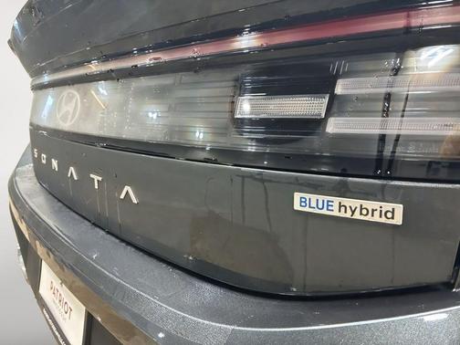 2026 Hyundai SONATA Hybrid Base