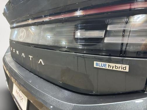 2026 Hyundai SONATA Hybrid Base