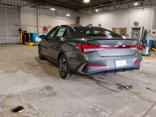 2025 Hyundai ELANTRA Sport