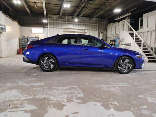 2025 Hyundai ELANTRA Sport