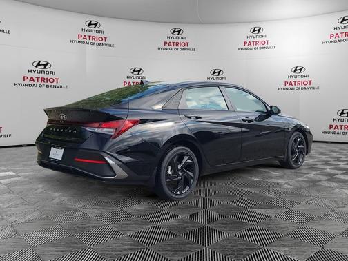Abyss Black 2026 Hyundai ELANTRA Sport