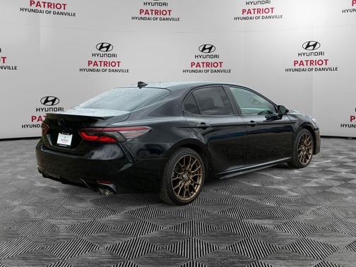 Midnight Black Metallic 2023 Toyota Camry SE