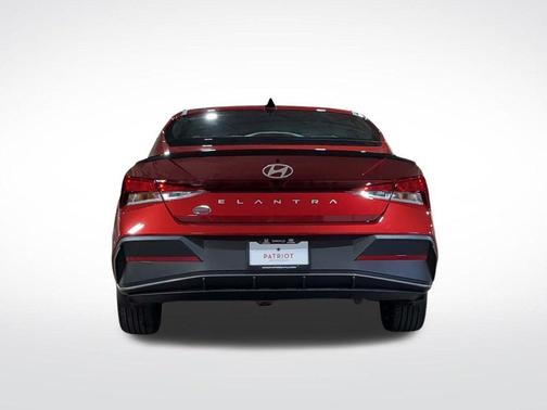 2025 Hyundai ELANTRA Sport