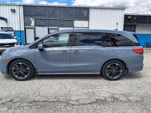 Gray 2023 Honda Odyssey Elite