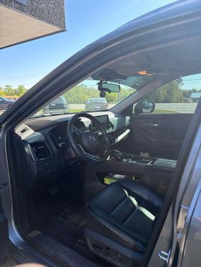 Gun Metallic 2022 Nissan Rogue SV