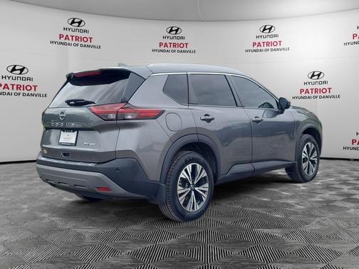 Gun Metallic 2022 Nissan Rogue SV