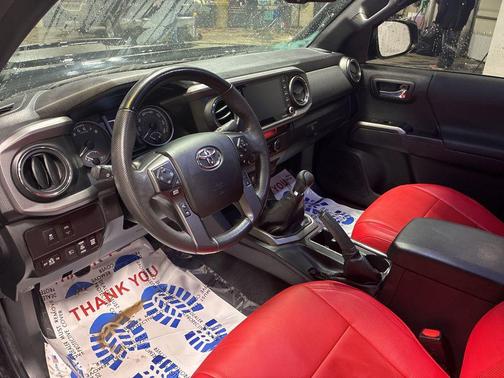 2022 Toyota Tacoma TRD Sport